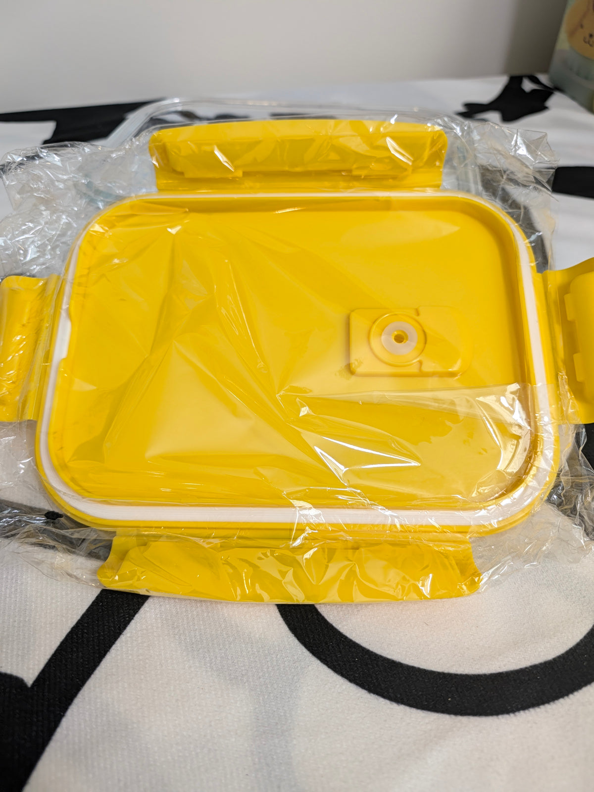 Cinna Baking Glass Pan with Lid Licensed