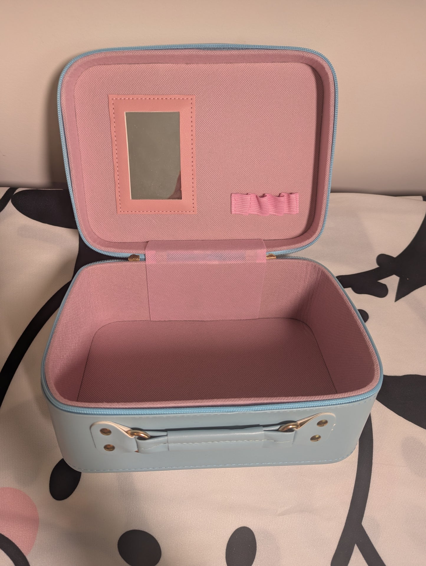 Cinna Makeup Case